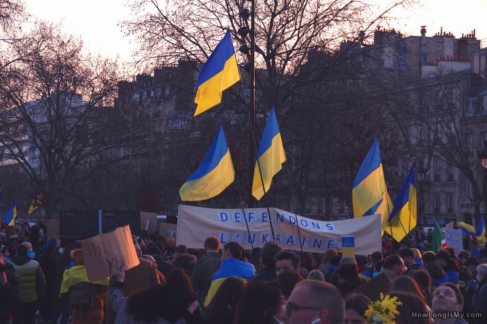 ukranian movement with flags
